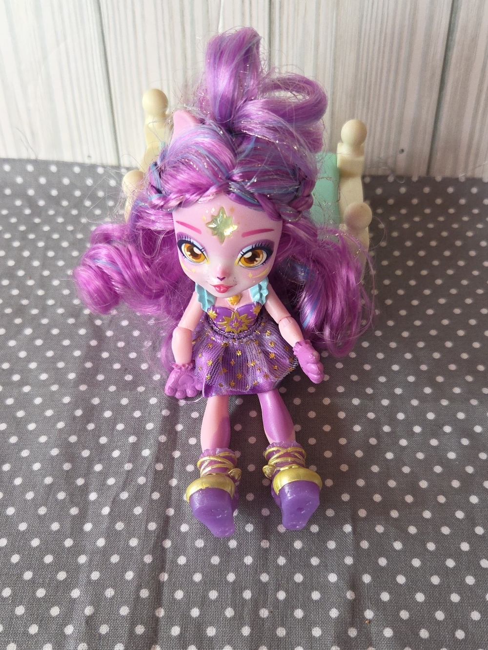 Magic Mixies Piklings Catlyn The Cat Purple Fantasy Doll for Kids Sparkle Dress